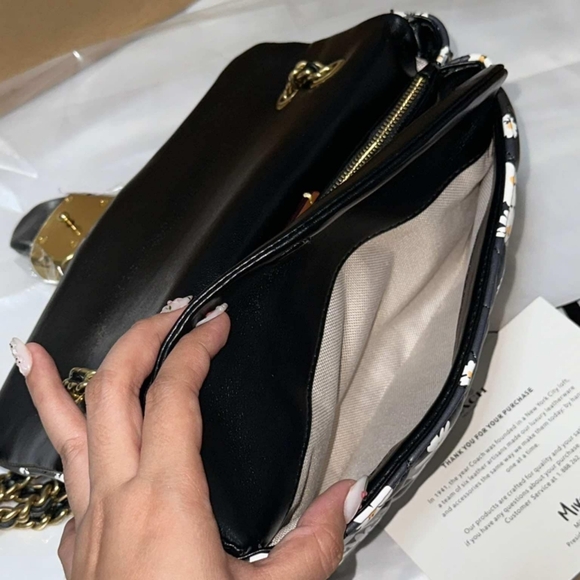 SolD Tabby Shoulder Bag 26 With QTabby Floral - Picture 7 of 10